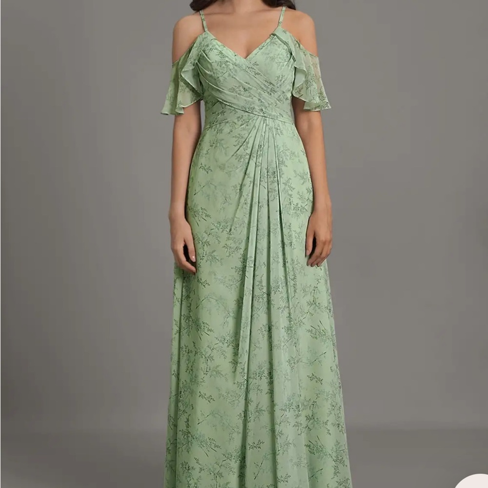 Elegant Green PLUS Floral Women's Dress - Picture 2 of 4
